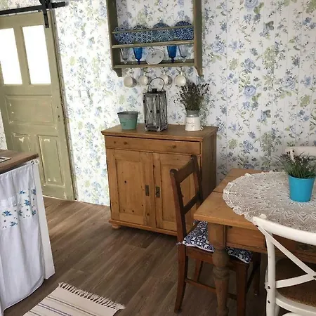 V Malebné Vesničce Apartamento *