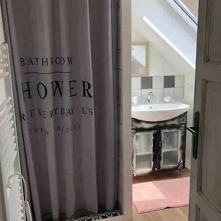 V Malebné Vesničce Apartamento *