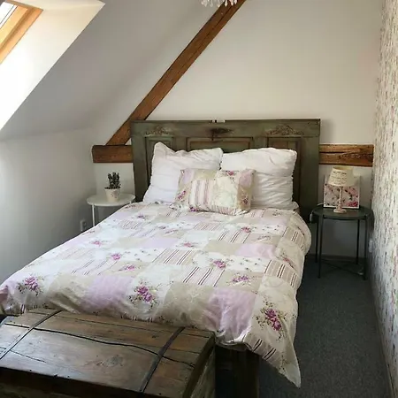 V Malebné Vesničce Apartamento