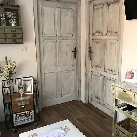 Apartamento V Malebné Vesničce Mirotitz
